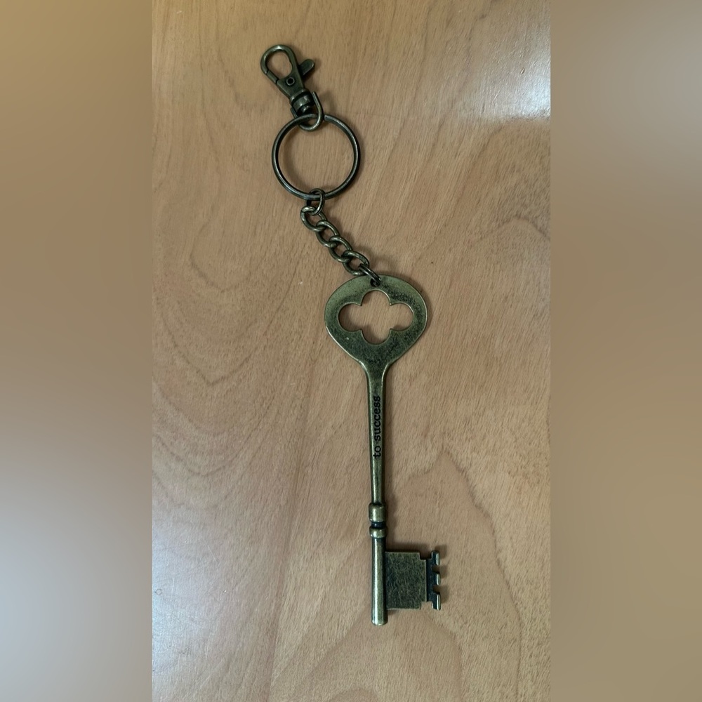 Jessica Elliot - Key To Success Keychain - Picture 2 of 4